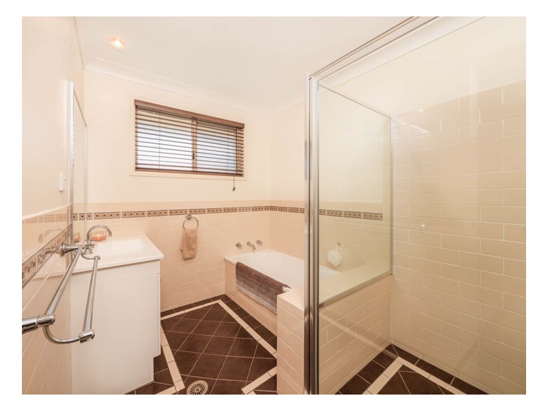 2 Kilkenny Close, Armidale NSW 2350