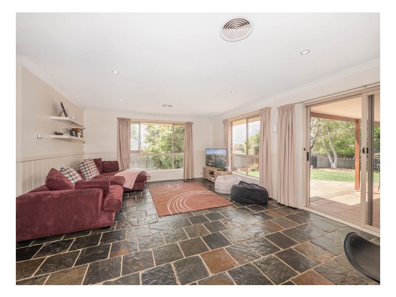 2 Kilkenny Close, Armidale NSW 2350