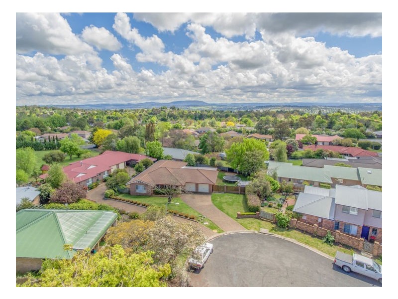 2 Kilkenny Close, Armidale NSW 2350