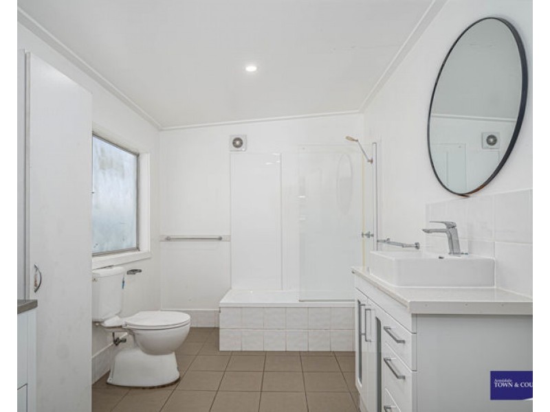 102 Niagara Street, Armidale NSW 2350