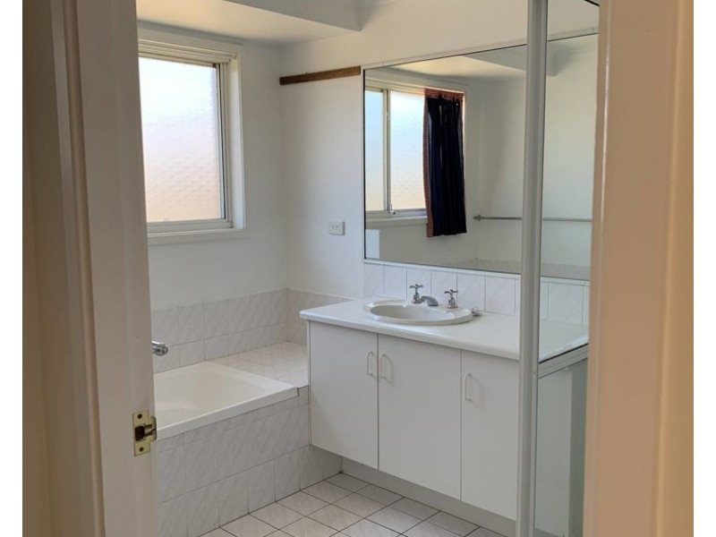 7 Anton Close, Armidale NSW 2350