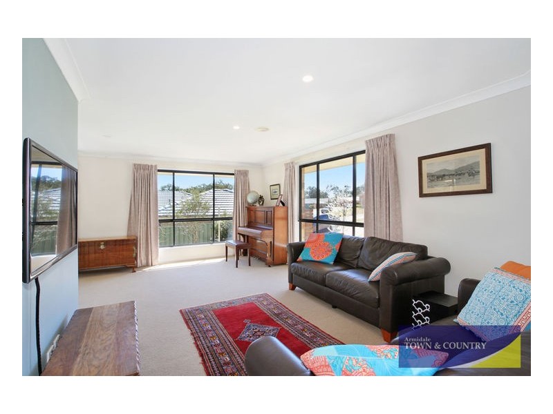 59 Norris Drive, Armidale NSW 2350