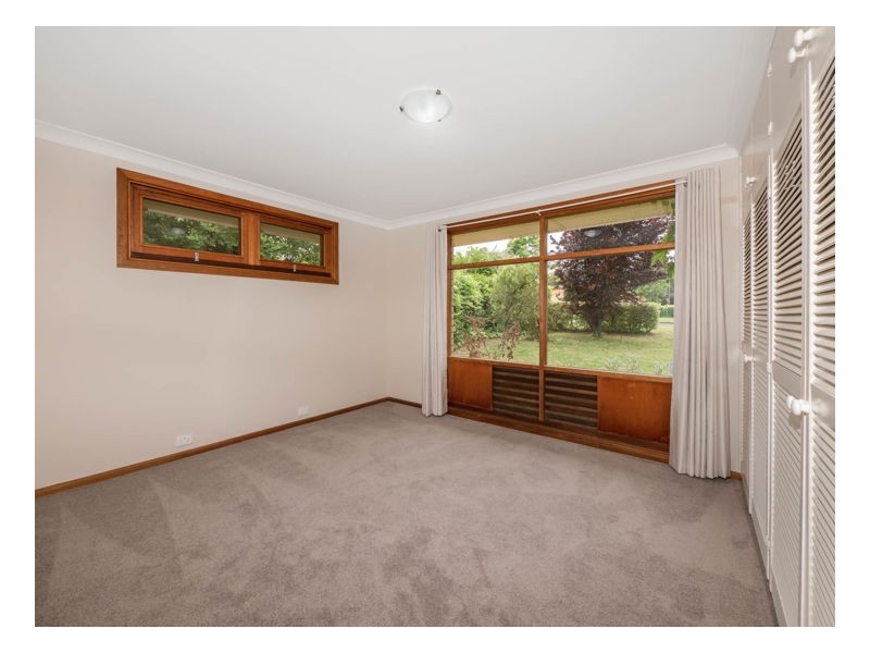 8 Catherine St, Armidale NSW 2350