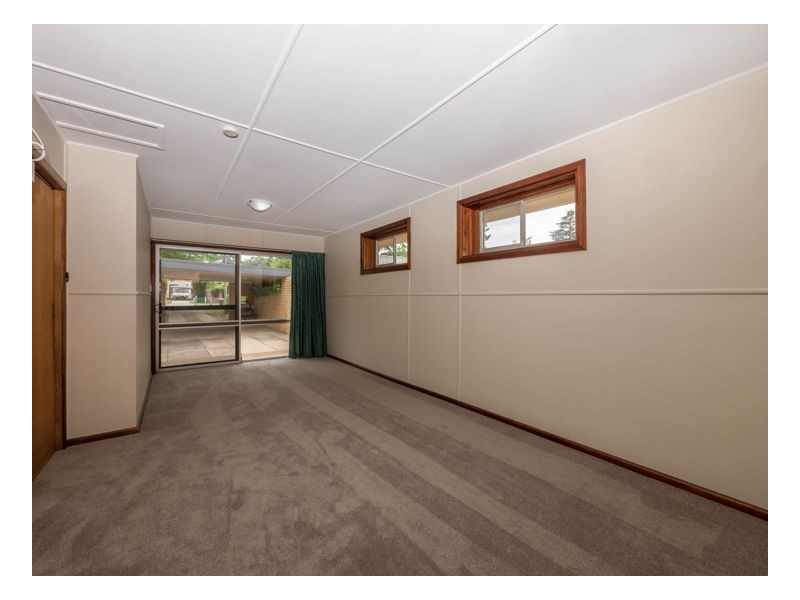 8 Catherine St, Armidale NSW 2350