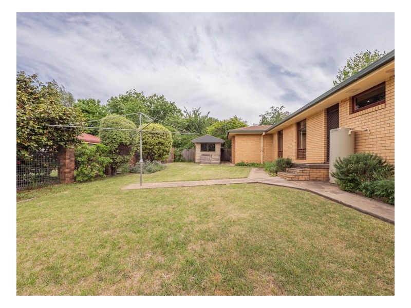 8 Catherine St, Armidale NSW 2350