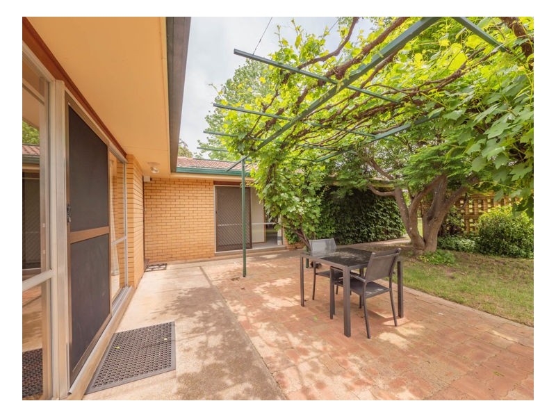 8 Catherine St, Armidale NSW 2350