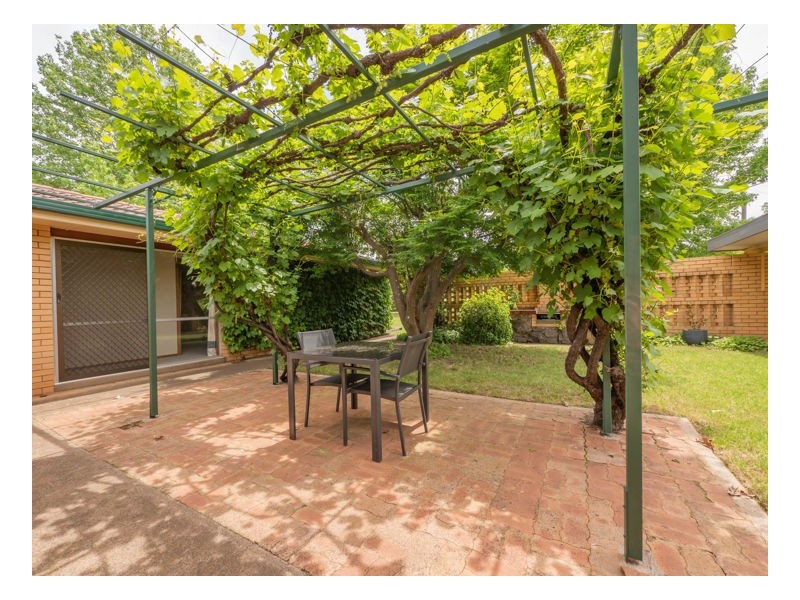 8 Catherine St, Armidale NSW 2350