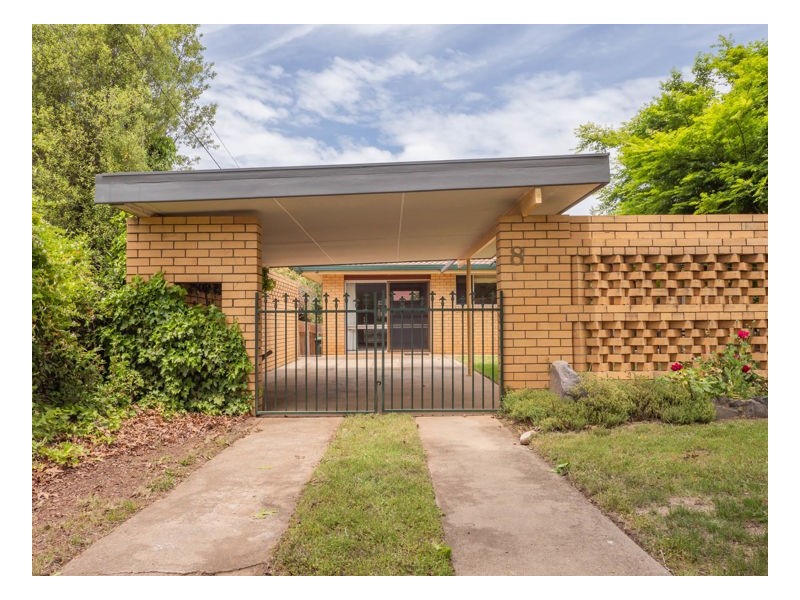 8 Catherine St, Armidale NSW 2350