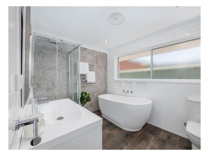 8 Dumaresq Street, Uralla NSW 2358