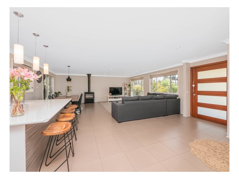 8 Dumaresq Street, Uralla NSW 2358