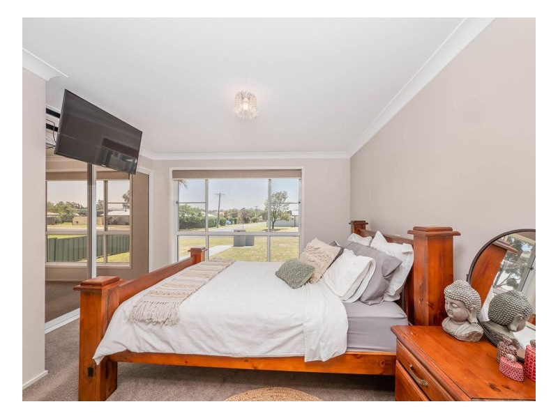 8 Dumaresq Street, Uralla NSW 2358