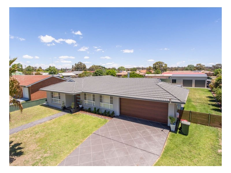 8 Dumaresq Street, Uralla NSW 2358