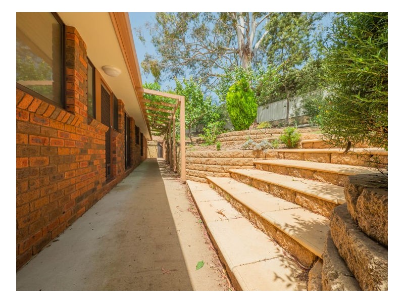 7 Nathaniel Pidgeon Drive, Armidale NSW 2350