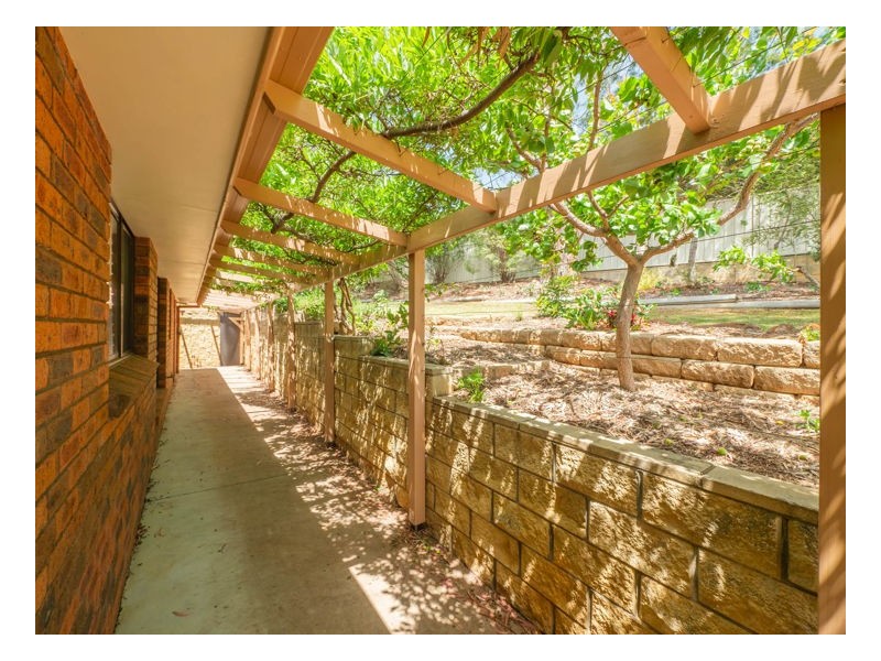 7 Nathaniel Pidgeon Drive, Armidale NSW 2350