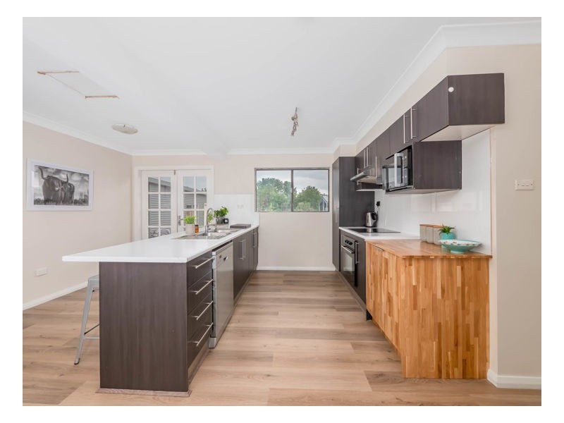 35 Rowan Avenue, Uralla NSW 2358