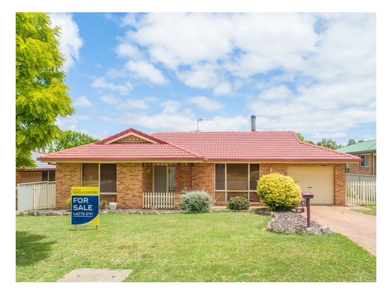 16 Ishbell Drive, Armidale NSW 2350