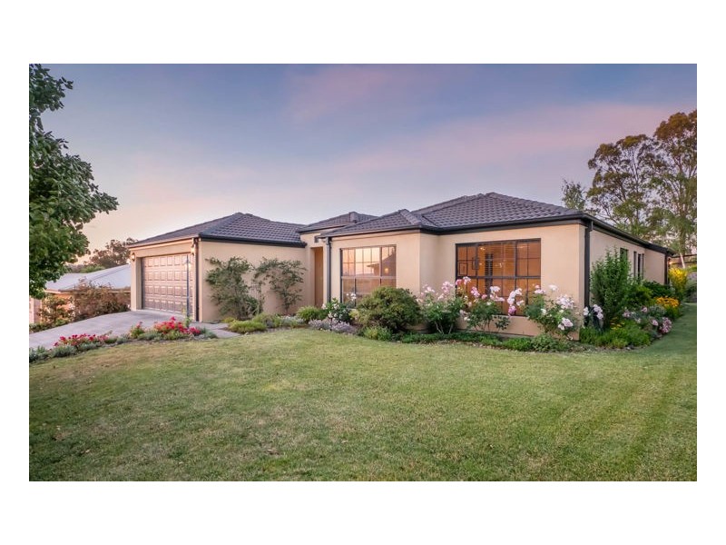 27 Norris Drive, Armidale NSW 2350