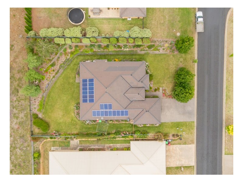 27 Norris Drive, Armidale NSW 2350