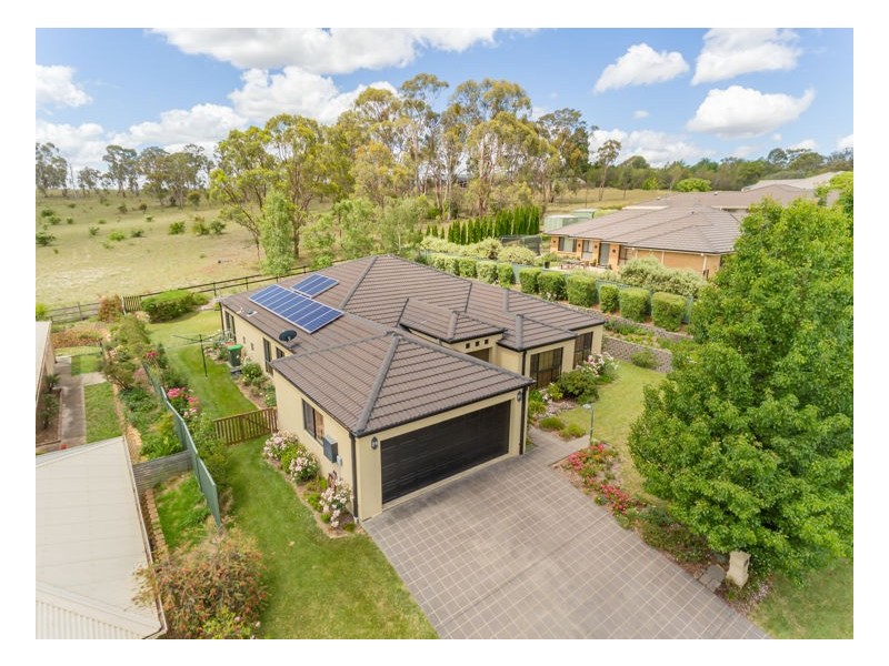 27 Norris Drive, Armidale NSW 2350