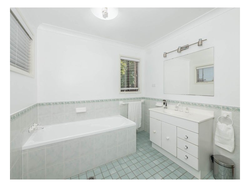 10 Freeman Crescent, Armidale NSW 2350