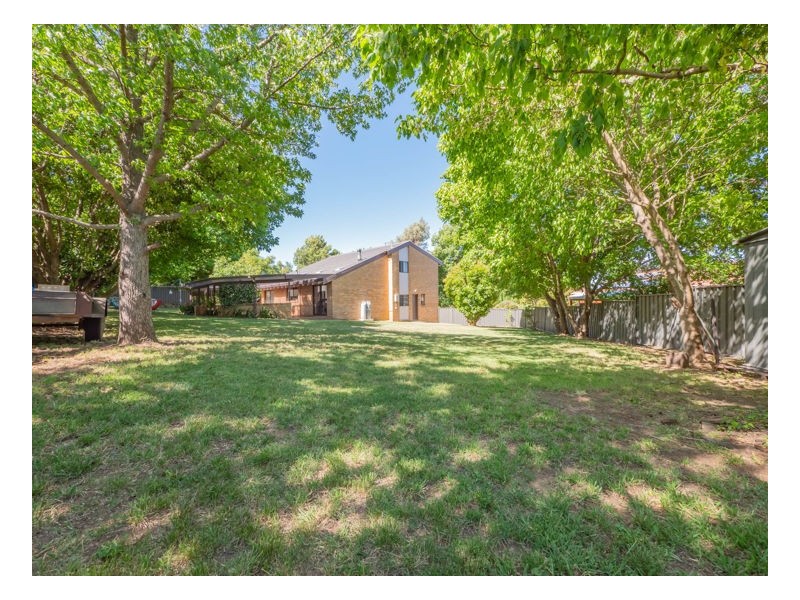 10 Freeman Crescent, Armidale NSW 2350