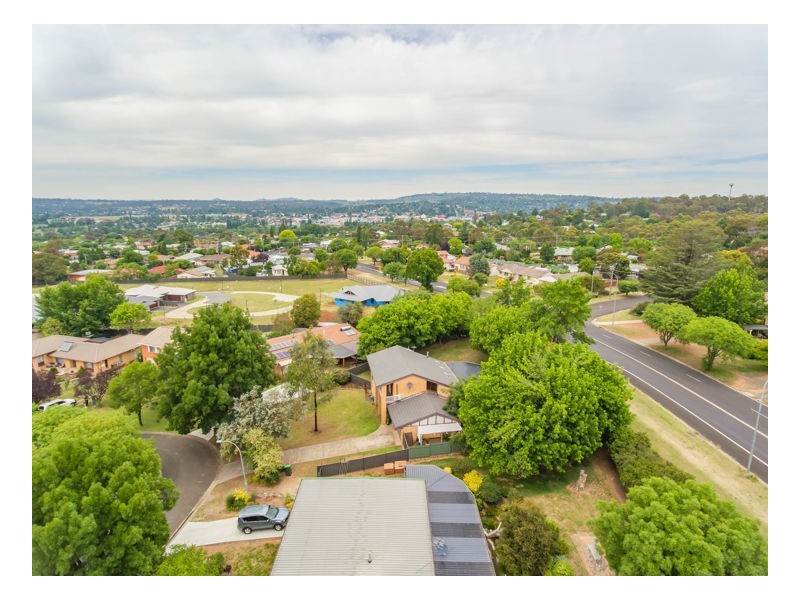 10 Freeman Crescent, Armidale NSW 2350