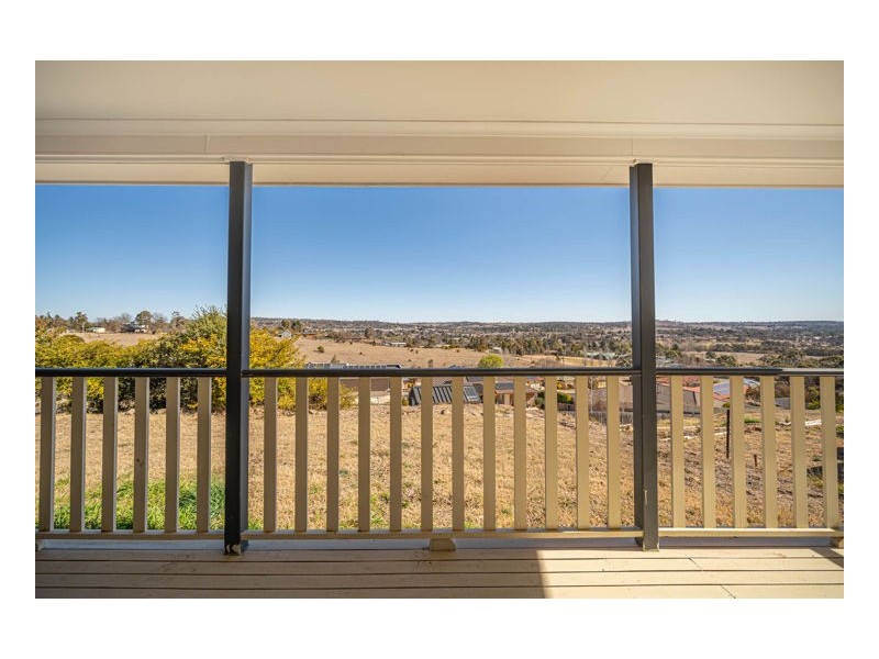 71 Ash Tree Drive, Armidale NSW 2350