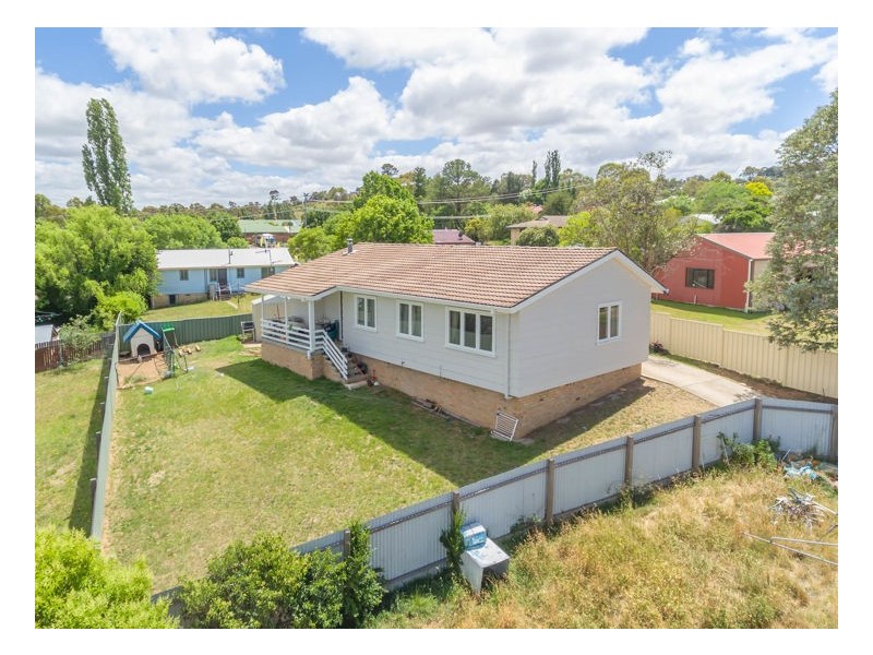 1 Herbert Lane, Armidale NSW 2350