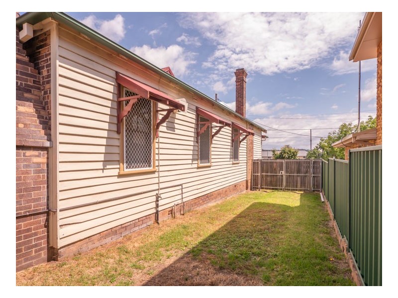 68 Barney Street, Armidale NSW 2350