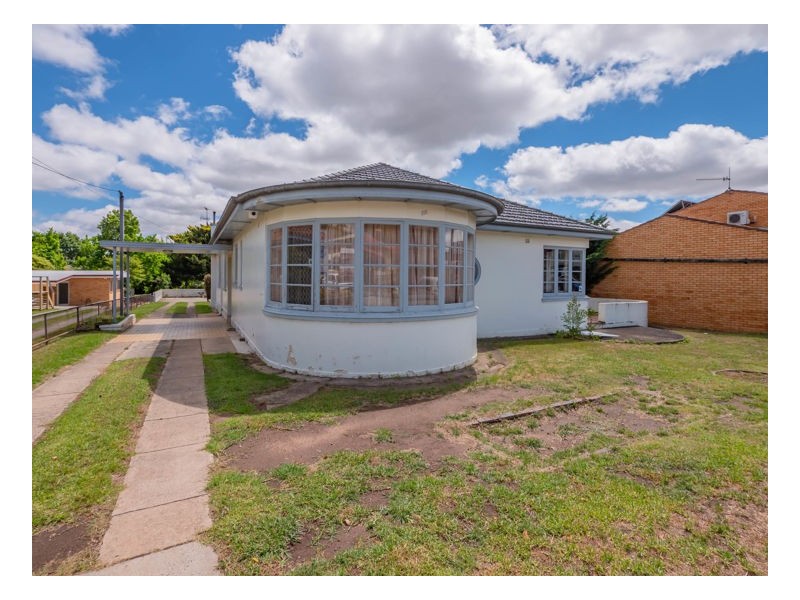 115 Barney Street, Armidale NSW 2350