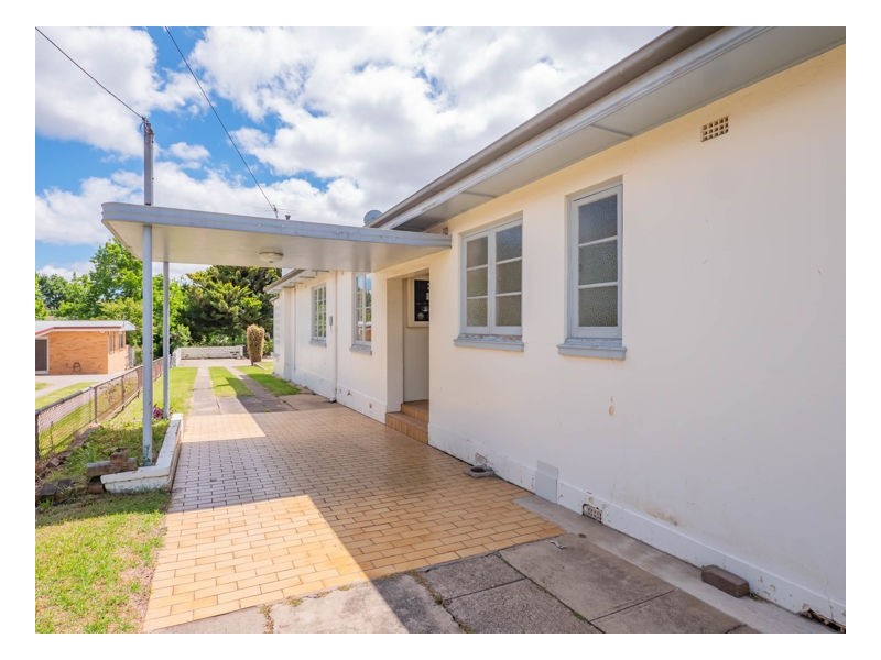 115 Barney Street, Armidale NSW 2350