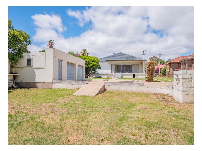 115 Barney Street, Armidale NSW 2350