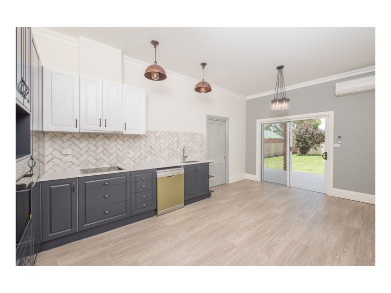 139 Taylor Street, Armidale NSW 2350