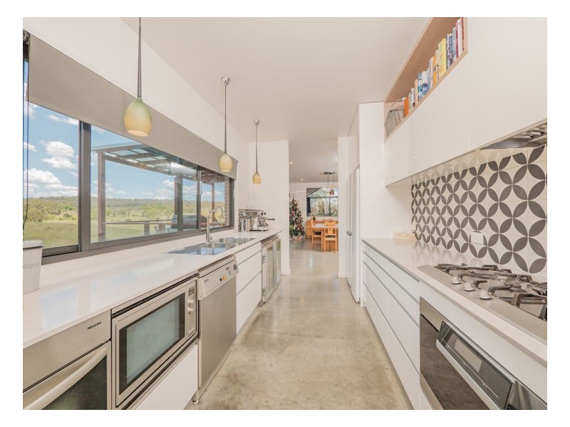 63 Herbert Park Road, Armidale NSW 2350