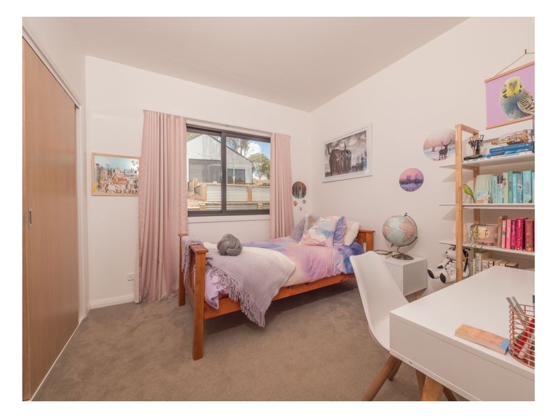 63 Herbert Park Road, Armidale NSW 2350