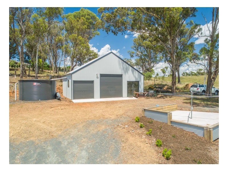 63 Herbert Park Road, Armidale NSW 2350