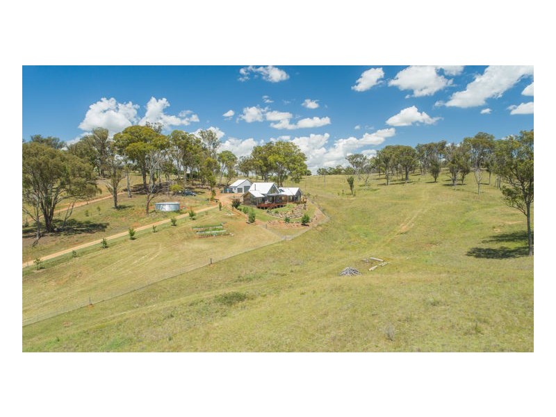 63 Herbert Park Road, Armidale NSW 2350