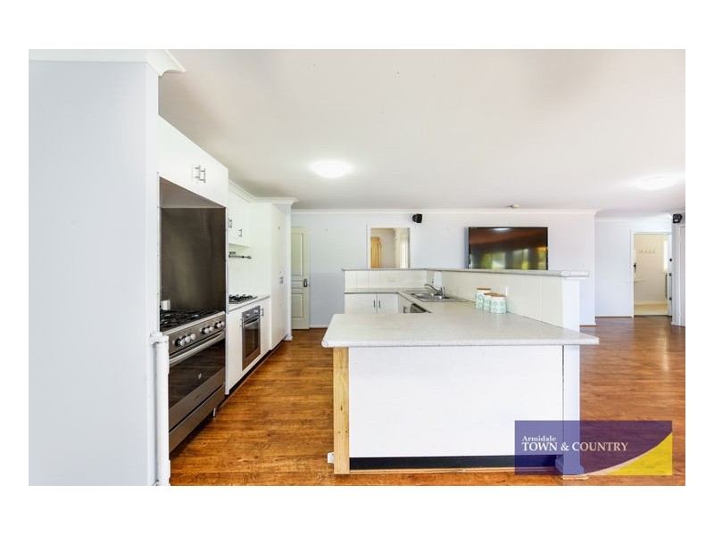 10 Kurrawatha Avenue, Armidale NSW 2350