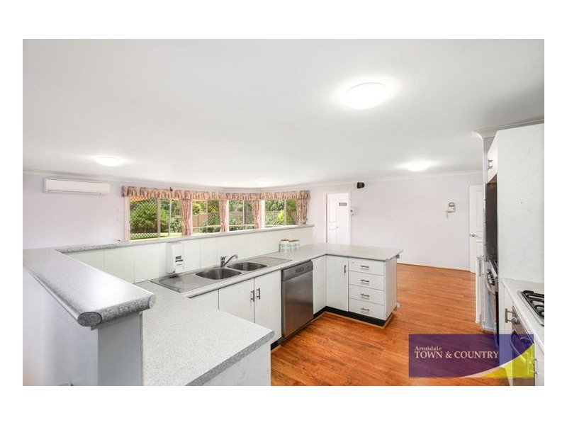 10 Kurrawatha Avenue, Armidale NSW 2350