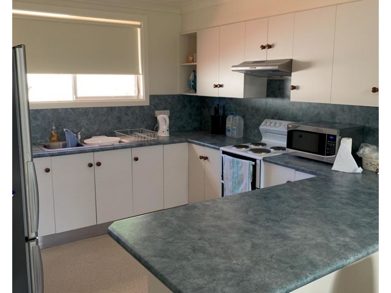 1/2 Sunset Avenue, Armidale NSW 2350