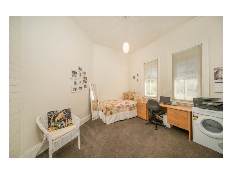 4 Park Street, Uralla NSW 2358