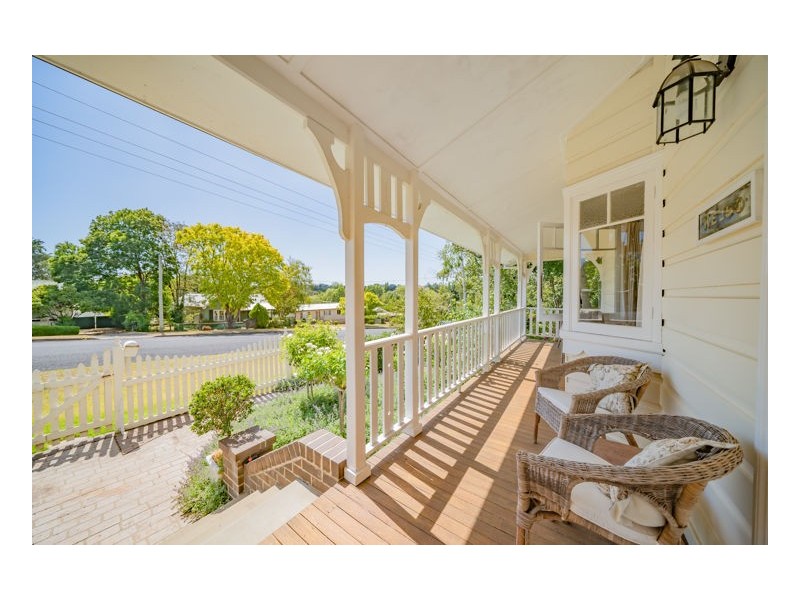 4 Park Street, Uralla NSW 2358