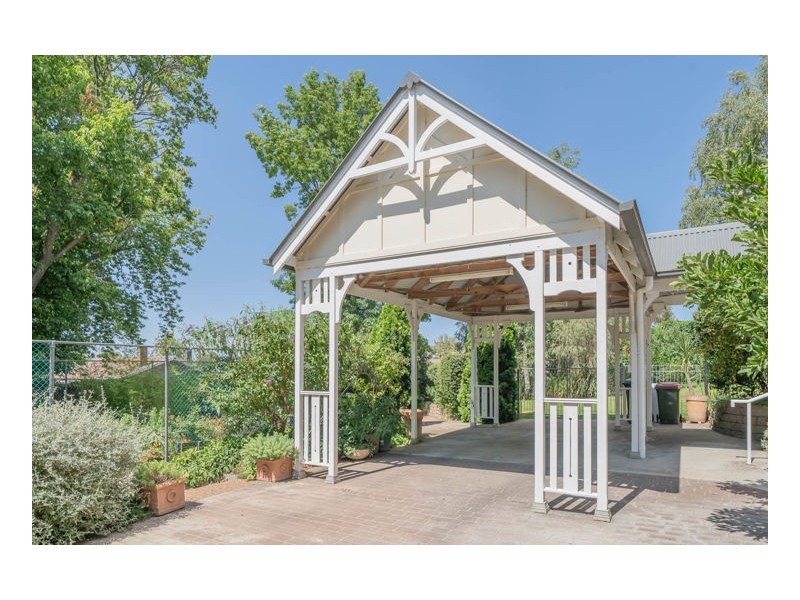 4 Park Street, Uralla NSW 2358