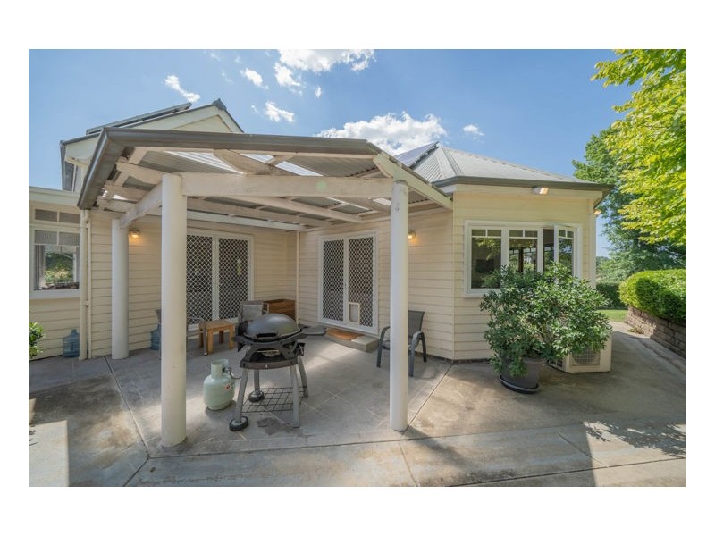 4 Park Street, Uralla NSW 2358