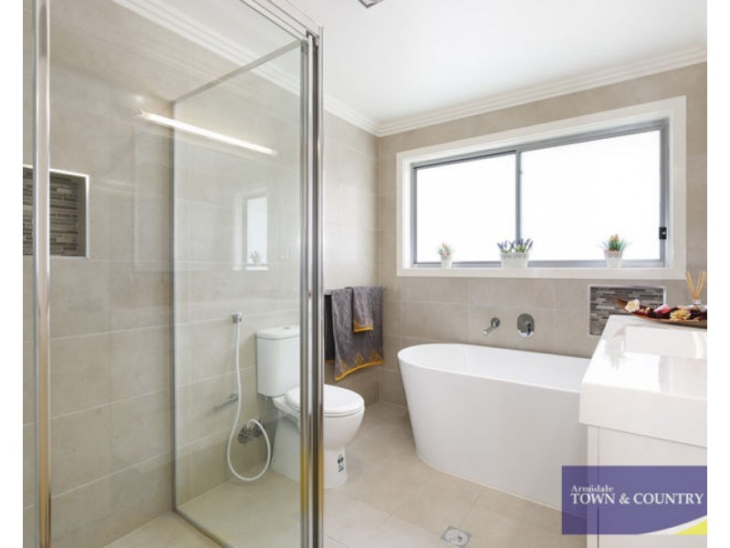 14 Albion Close, Armidale NSW 2350