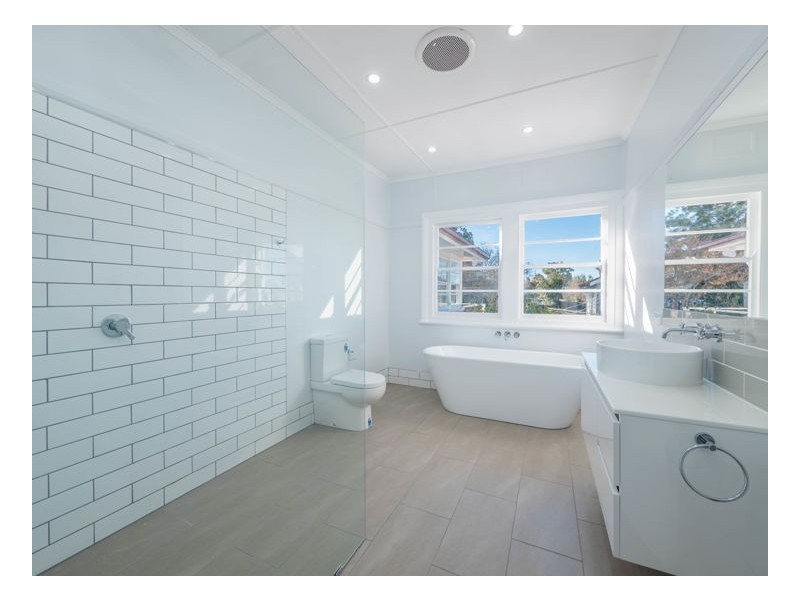 123 Jeffrey Street, Armidale NSW 2350