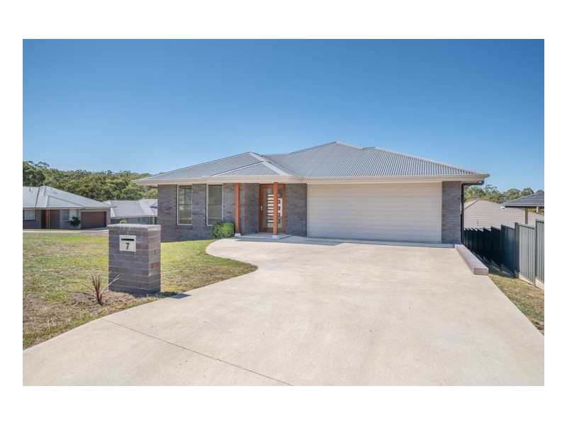 7 Schaefer Drive, Armidale NSW 2350