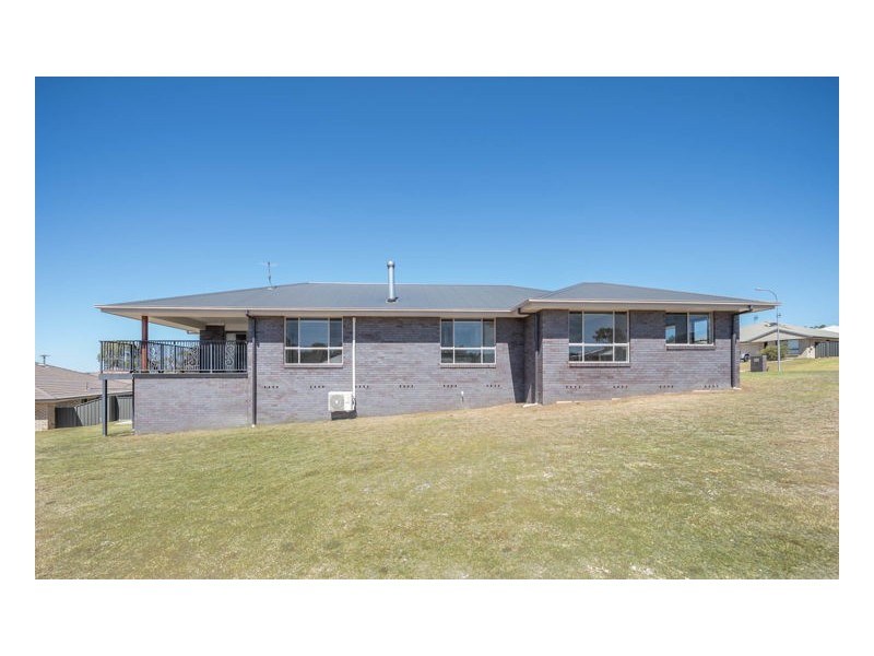 7 Schaefer Drive, Armidale NSW 2350
