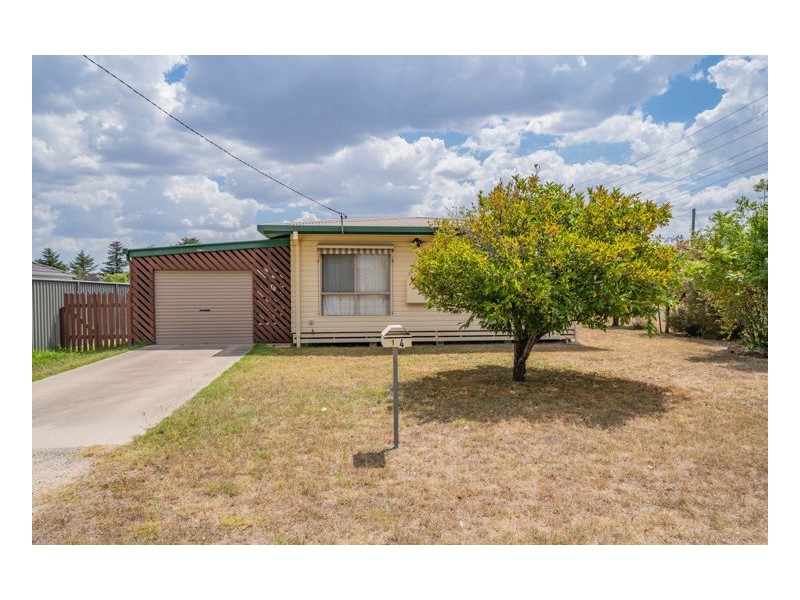 14 Gostwyck Street, Uralla NSW 2358