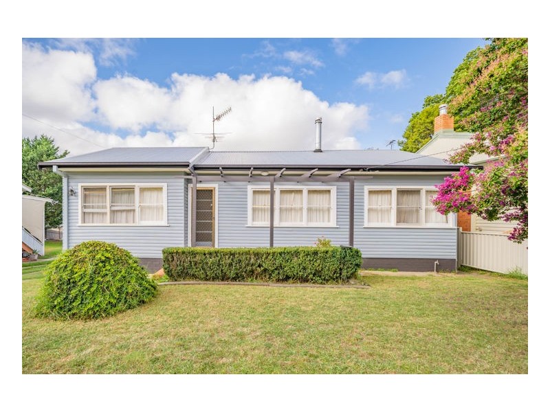 60 Newton Street, Armidale NSW 2350